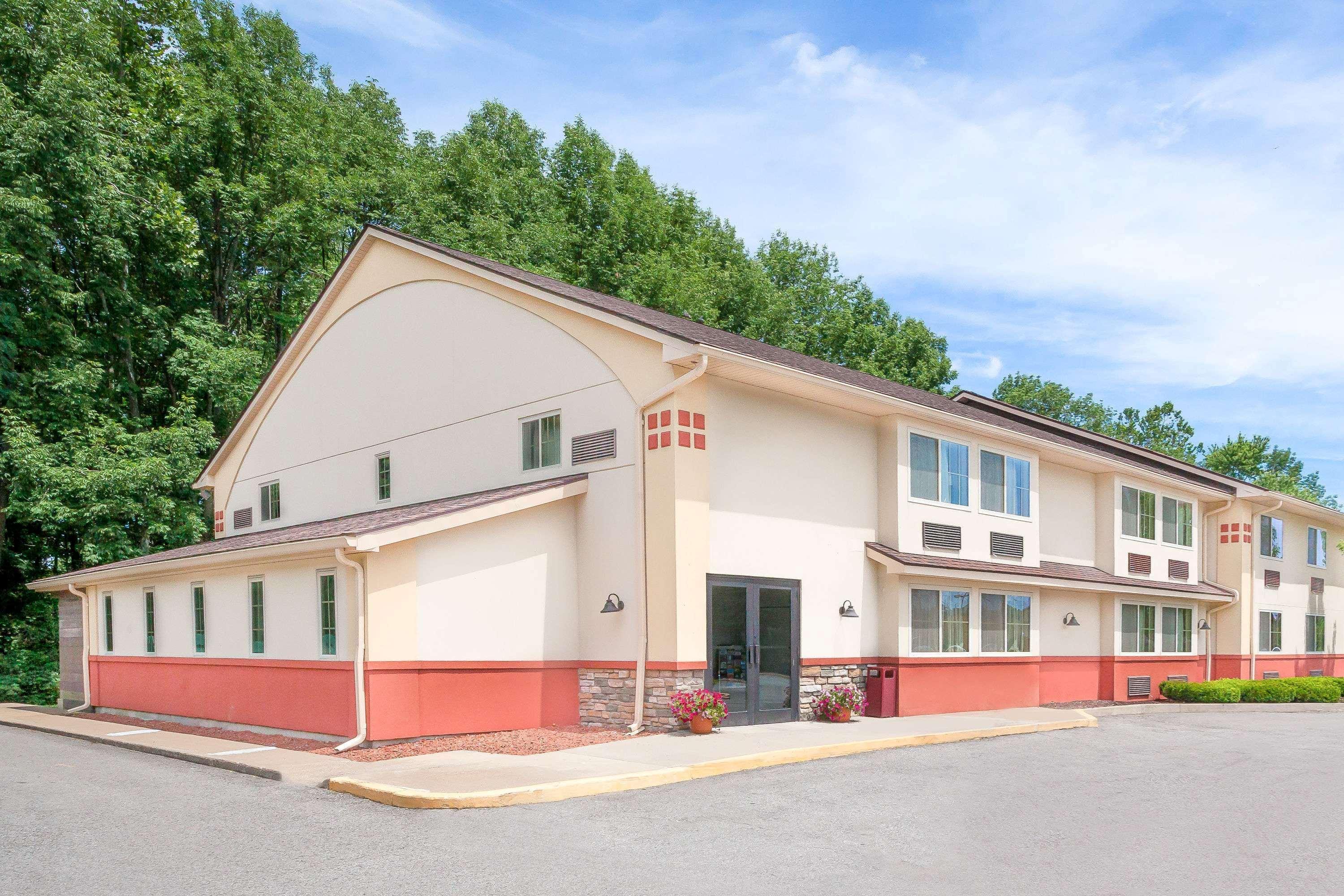 מלון Super 8 By Wyndham Oneonta/Cooperstown מראה חיצוני תמונה