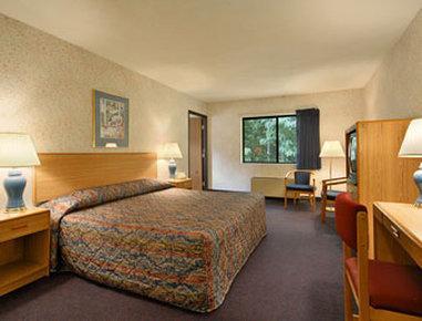 מלון Super 8 By Wyndham Oneonta/Cooperstown מראה חיצוני תמונה
