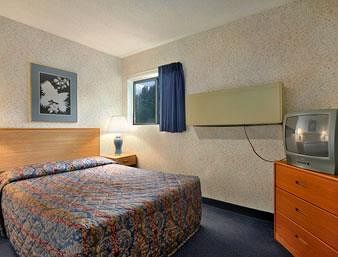 מלון Super 8 By Wyndham Oneonta/Cooperstown מראה חיצוני תמונה